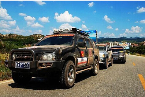 成都租豐田霸道越野車進(jìn)藏旅游